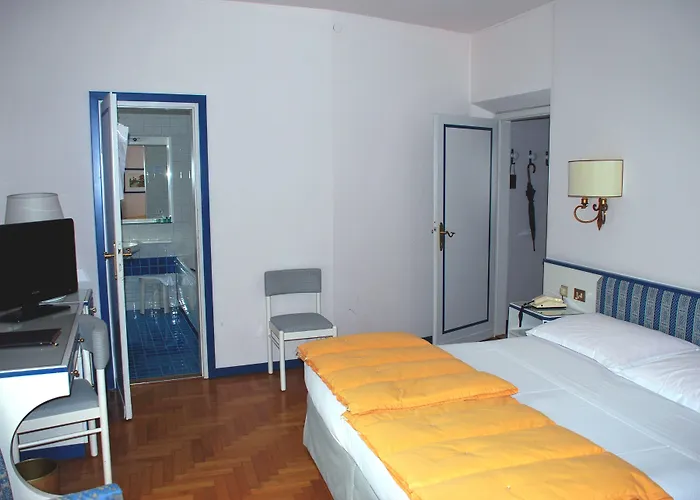 De La Poste Szálloda 4*